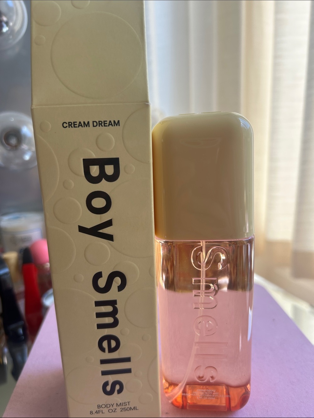 Boy smells Cream Dream Body Mist